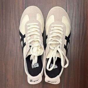 Onitsuka Tiger Cream & Black Low-Top Sneakers